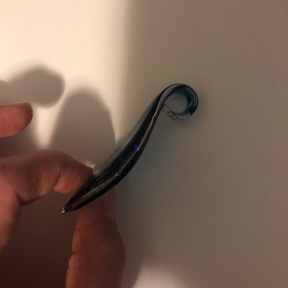 Pennant blue glass